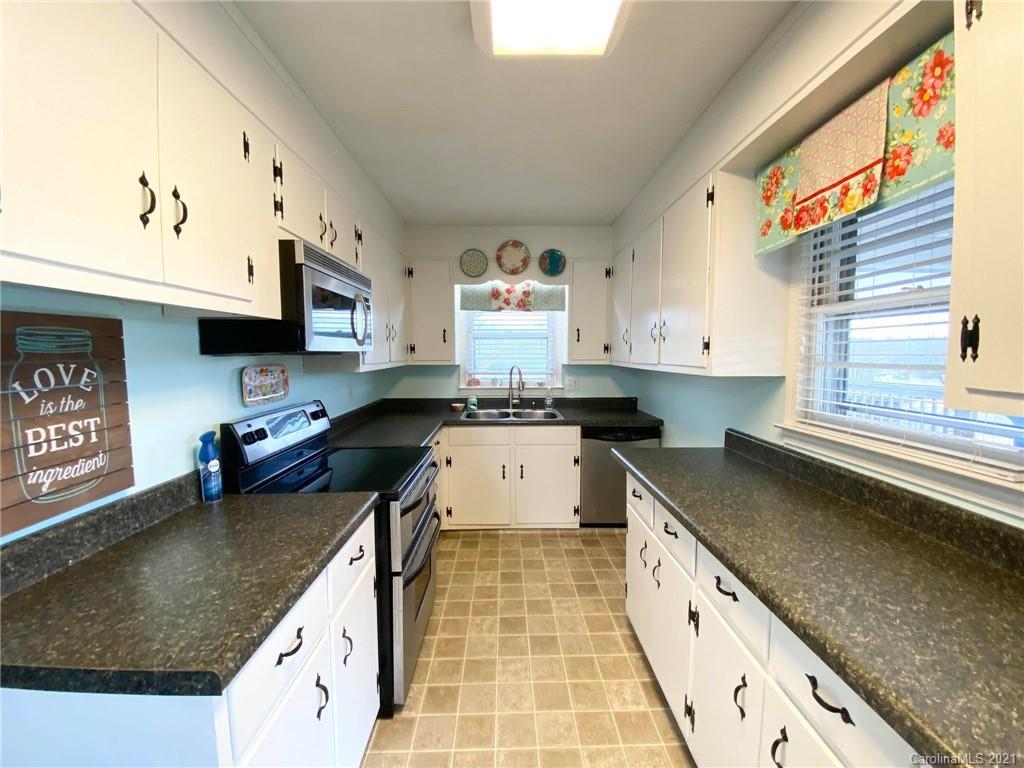 3137 Clarks Chapel Road Lenoir, NC 28645 - Photo 4 of 14 Gallery Image 4