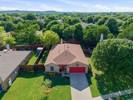 $385,000 | 7804 Seven Oaks Lane, Denton, TX 76210