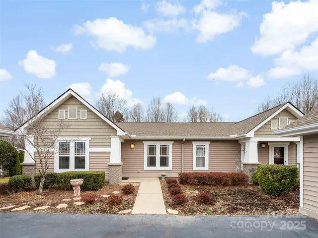 $441,000 | 3901 Wood Duck Way, Hendersonville, NC 28792