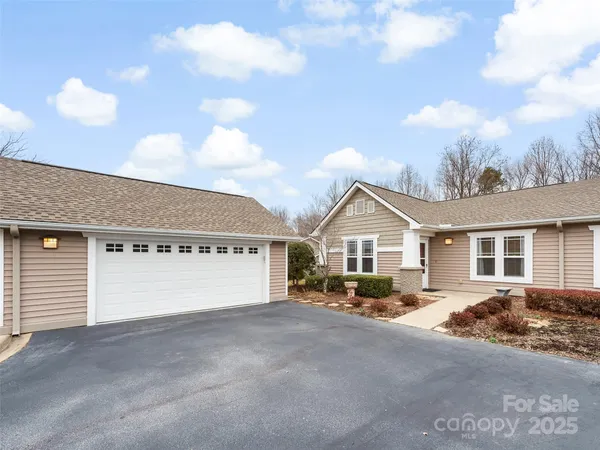 $436,000 | 3901 Wood Duck Way, Hendersonville, NC 28792