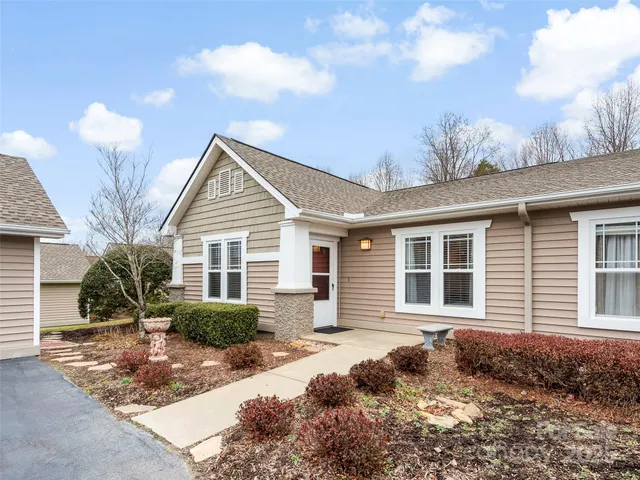 $441,000 | 3901 Wood Duck Way, Hendersonville, NC 28792