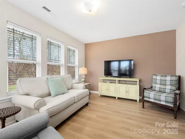 $436,000 | 3901 Wood Duck Way, Hendersonville, NC 28792