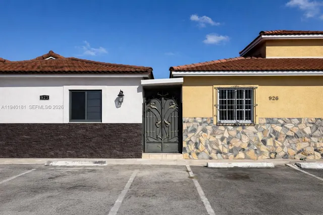 $580,000 | Hialeah Gardens, Hialeah Gardens, FL 33018