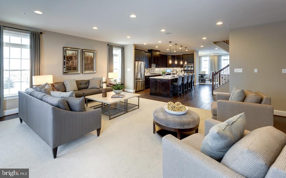 831 Stonecliffe Road Malvern, PA 19355 - Photo 5 of 9