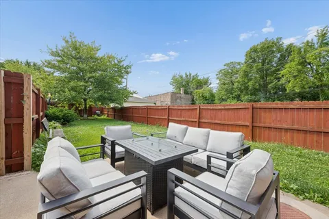 $575,000 | 2114 North Spaulding Avenue, Unit 2, Chicago, IL 60647
