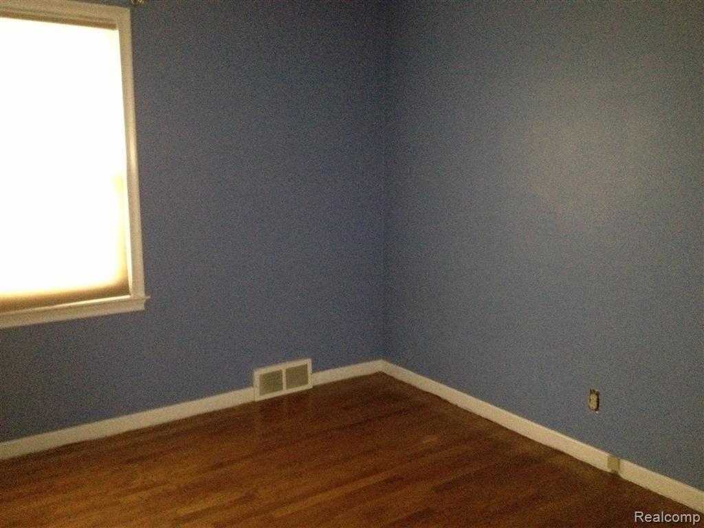 15724 Charles R Avenue Eastpointe, MI 48021 - Photo 10 of 14 Bedroom #2