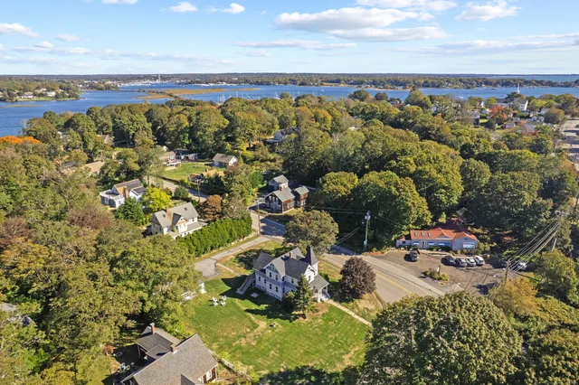 $750,000 | 16 Prospect Hill Road, Groton, CT 06340