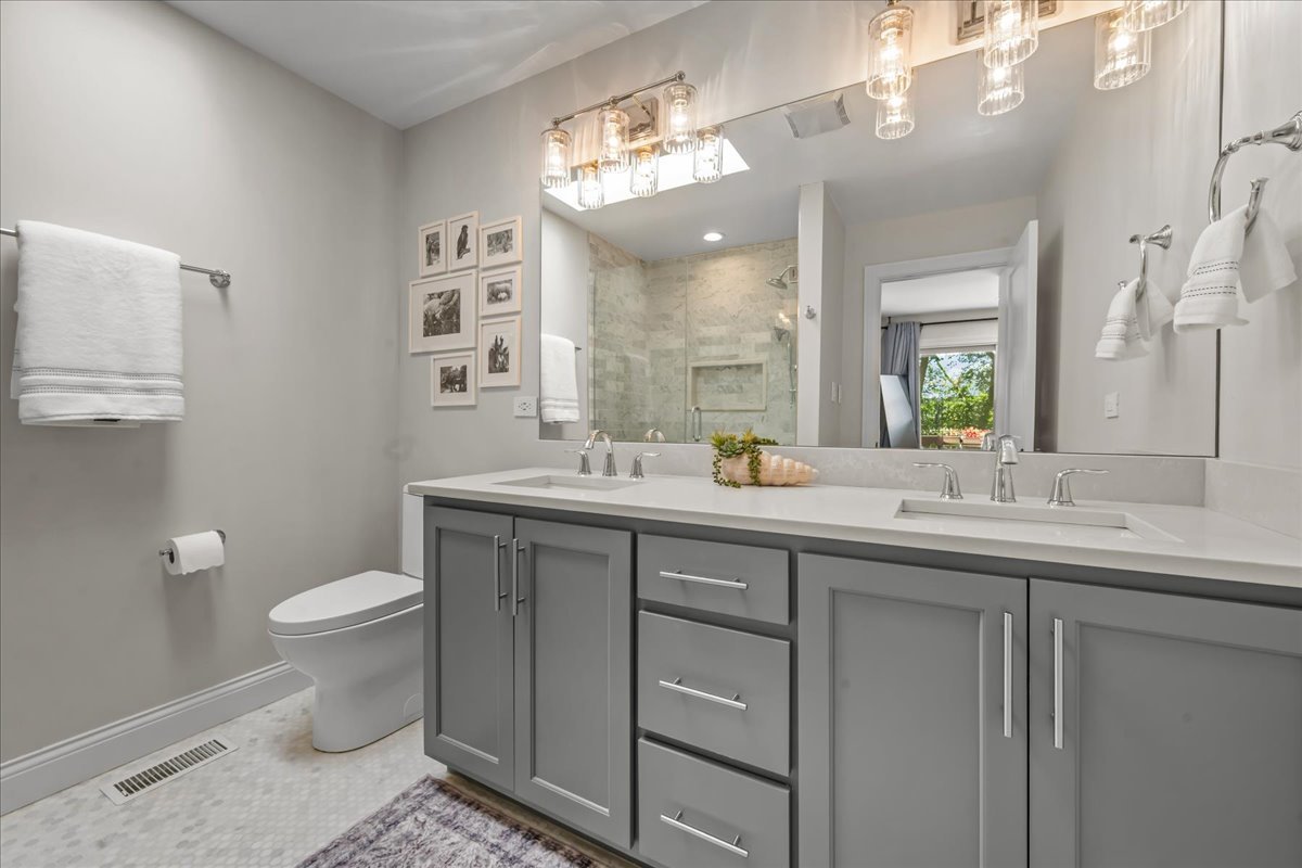 1569 Winnetka Road Glenview, IL 60025 - Photo 11 of 21