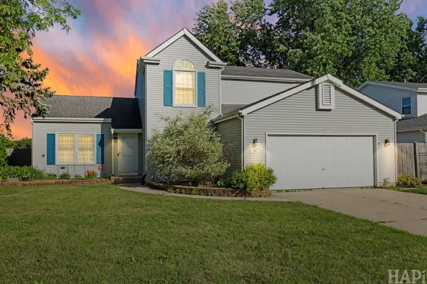 $354,900 | 402 South Driftwood Trail, McHenry, IL 60050