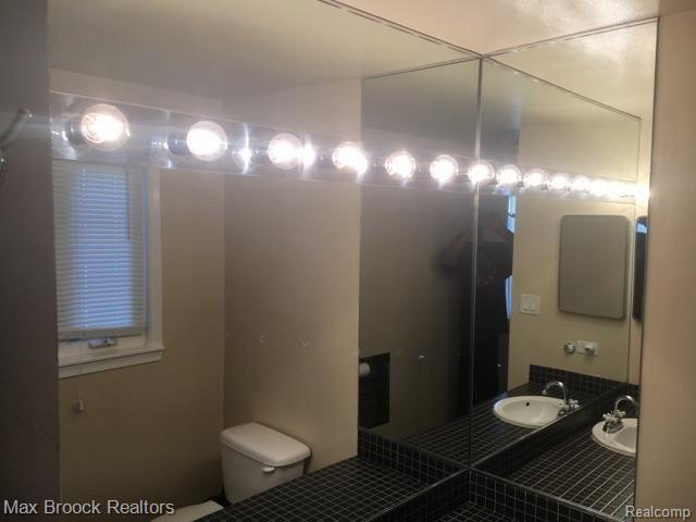1756 Graefield Road Birmingham, MI 48009 - Photo 19 of 29
