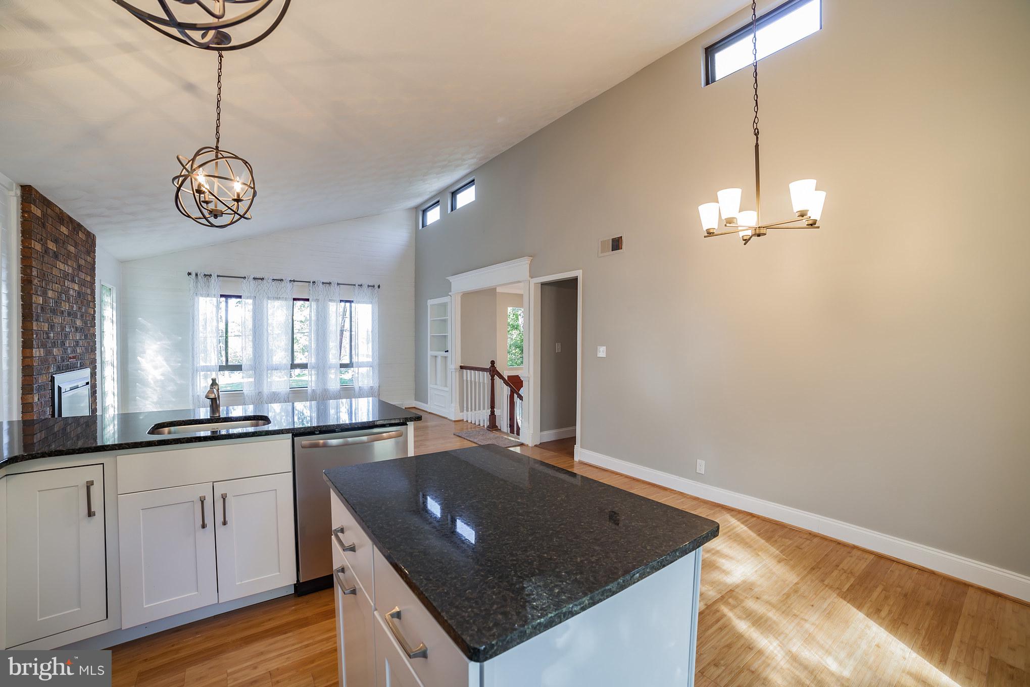 239 Beachwood Road Pasadena, MD 21122 - Photo 6 of 30 Gallery Image 6