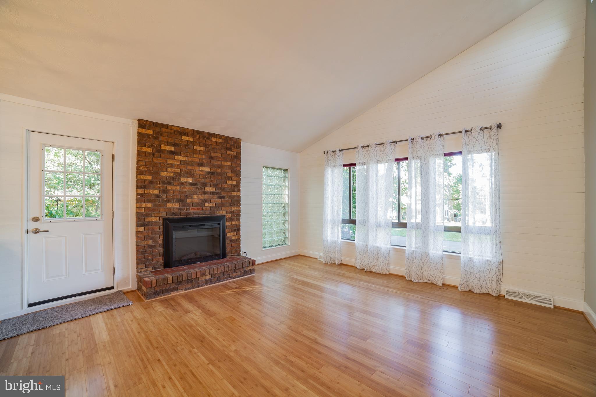 239 Beachwood Road Pasadena, MD 21122 - Photo 7 of 30 Gallery Image 7