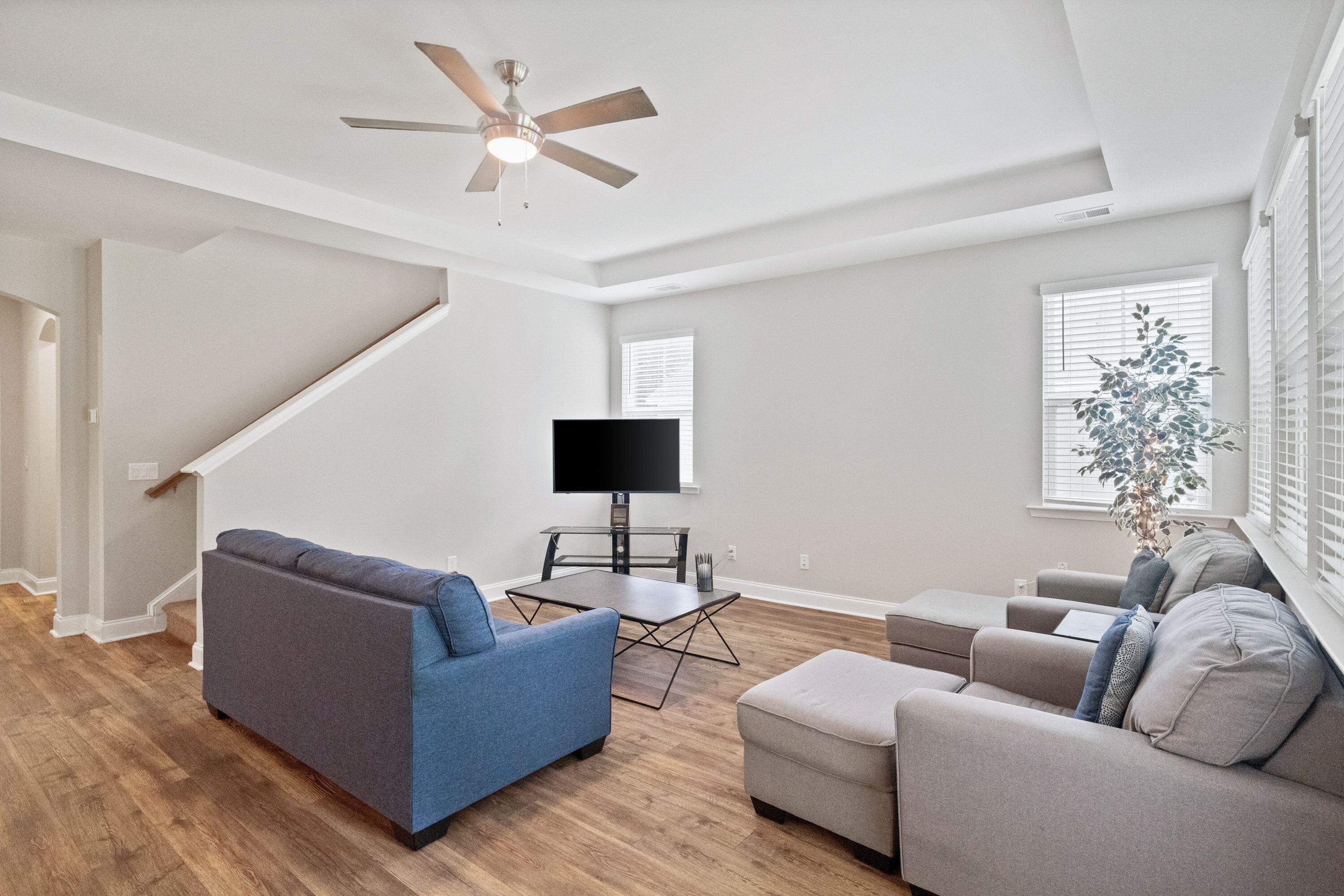 689 West Butternut Road Summerville, SC 29483 - Photo 23 of 47 .