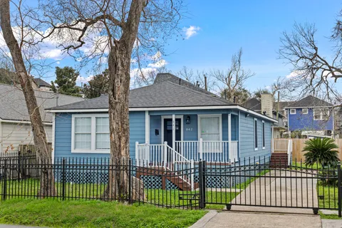 $429,000 | 842 East 29th Street, Houston, TX 77009