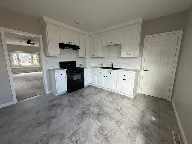 $109,900 | 742 26th Street, East Moline, IL 61244