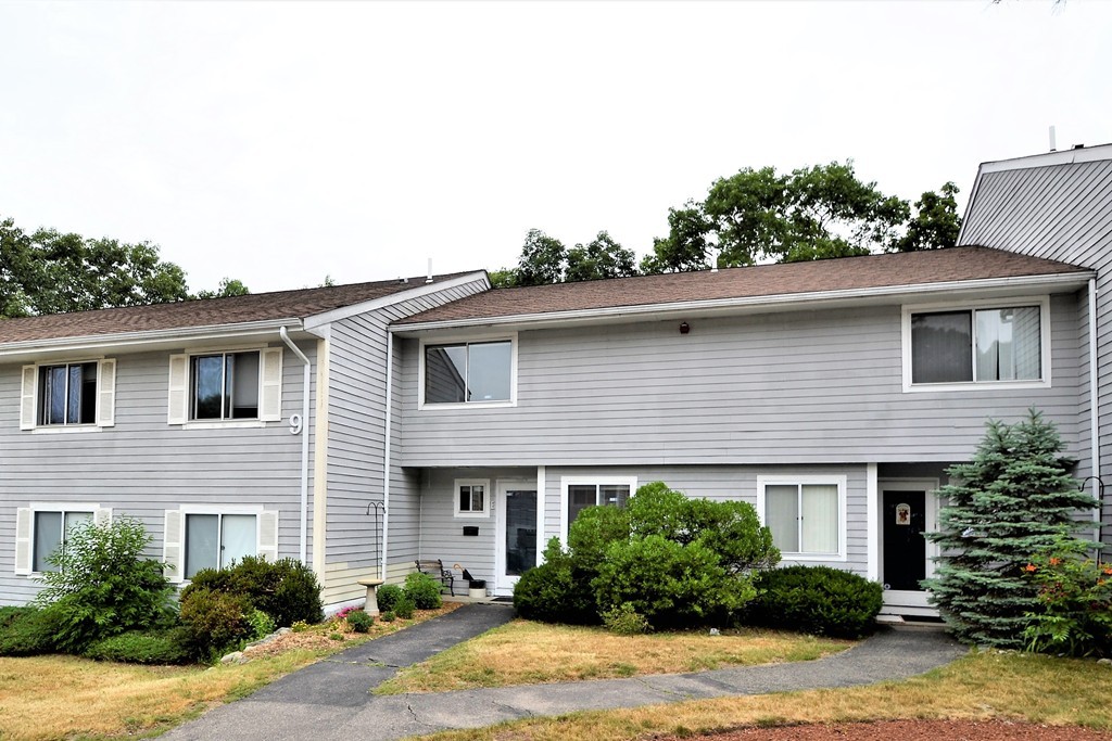 9 Beal's Cove Road, Unit E Hingham, MA 02043 - Photo 1 of 16 Gallery Image 1