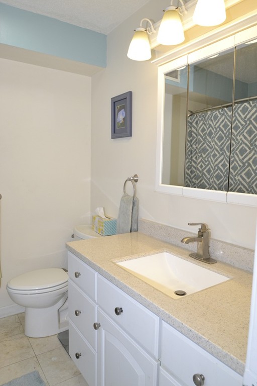 9 Beal's Cove Road, Unit E Hingham, MA 02043 - Photo 11 of 16 Gallery Image 11