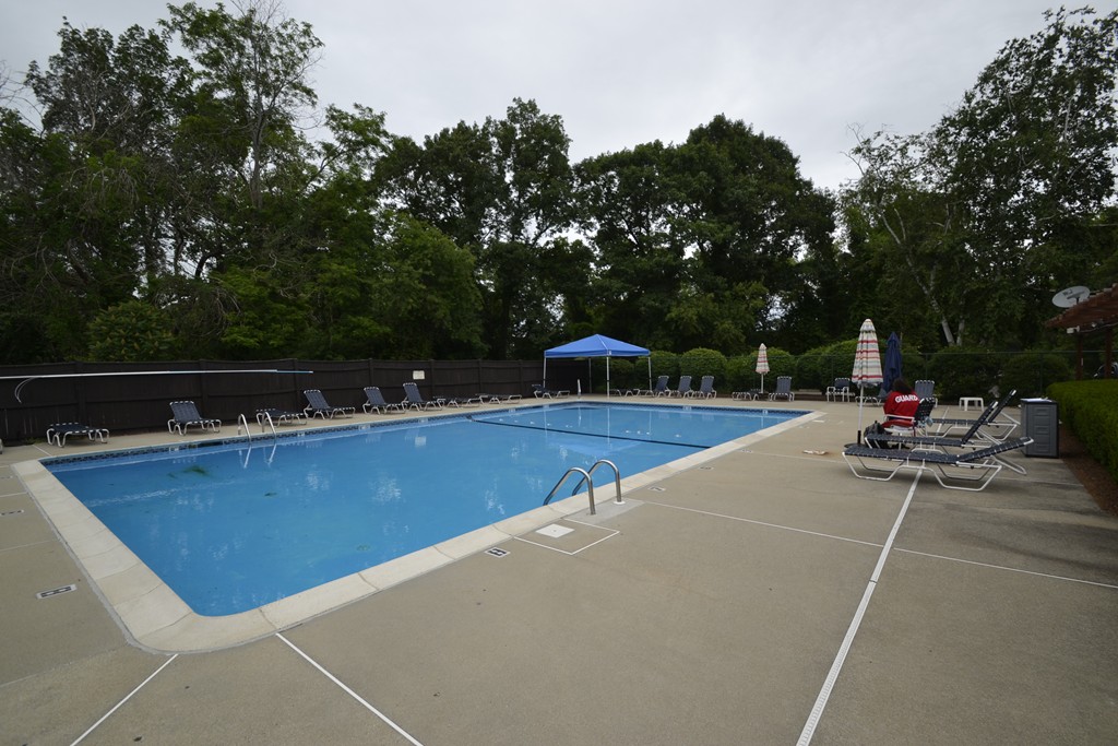 9 Beal's Cove Road, Unit E Hingham, MA 02043 - Photo 14 of 16 Gallery Image 14