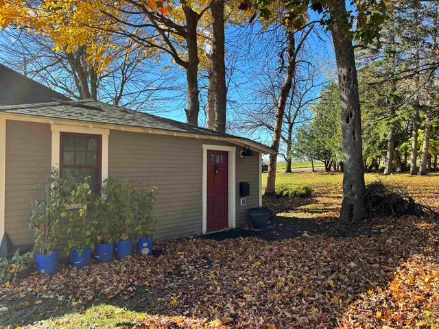 $289,000 | 1091 Highway 2, North Hero, VT 05474