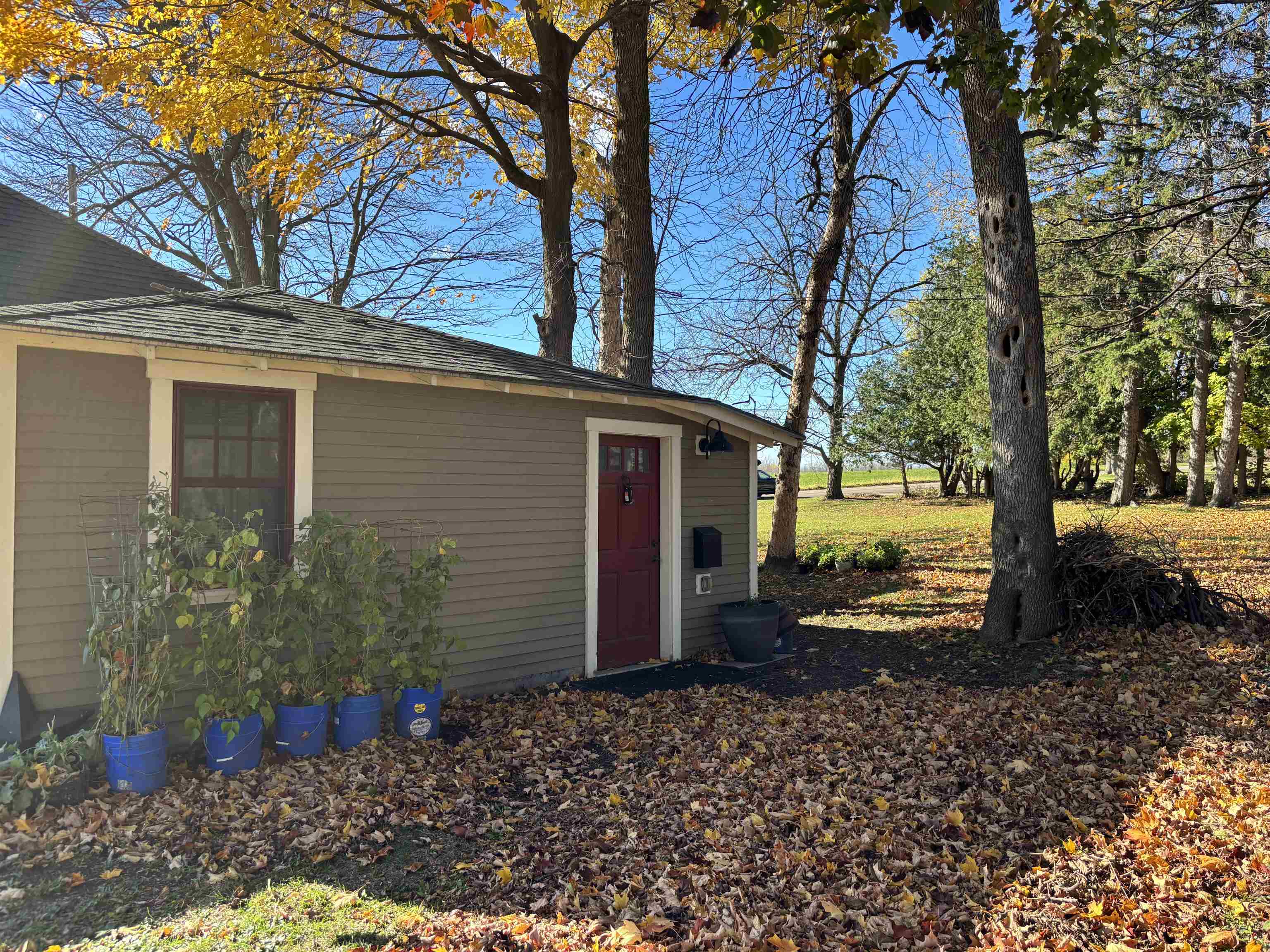 1091 Highway 2 North Hero, VT 05474 - Photo 3 of 38