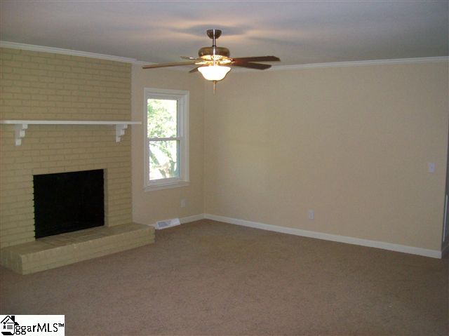 207 Gravley Road Greer, SC 29651 - Photo 9 of 25 Gallery Image 9