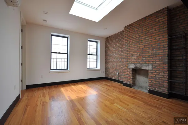 $4,400 | 298 Humboldt Street, Unit 2R | Williamsburg