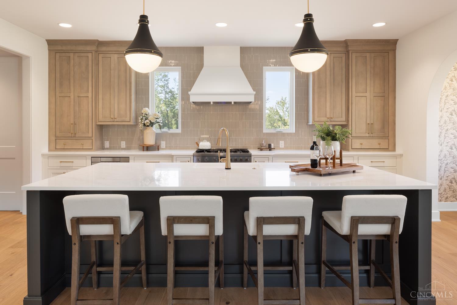 6952 Shadow Ridge Road Cincinnati, OH 45230 - Photo 7 of 24 Gourmet Kitchen w/ Large Island