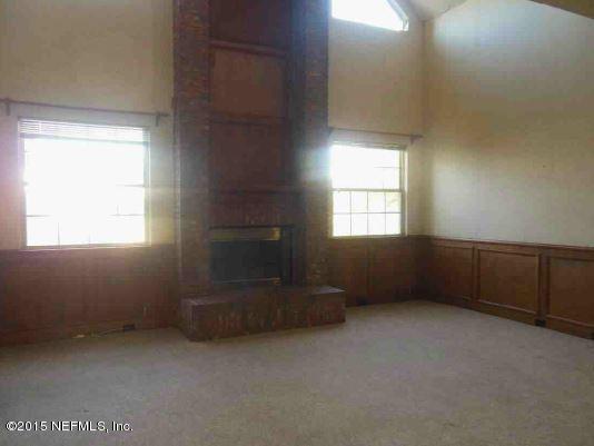939 Halsema Road North Jacksonville, FL 32220 - Photo 2 of 9 1