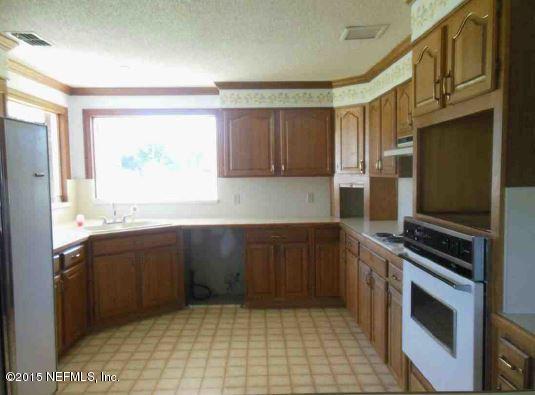 939 Halsema Road North Jacksonville, FL 32220 - Photo 3 of 9 2
