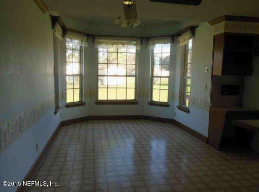 939 Halsema Road North Jacksonville, FL 32220 - Photo 4 of 9 3