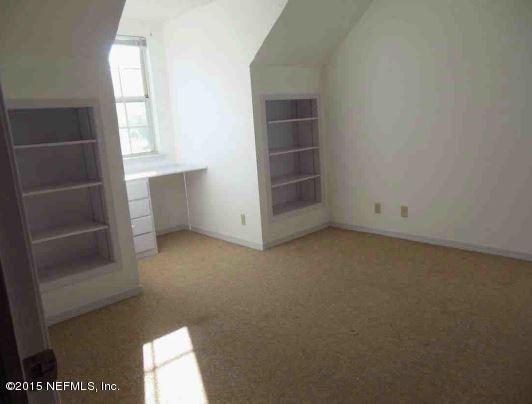 939 Halsema Road North Jacksonville, FL 32220 - Photo 7 of 9 7
