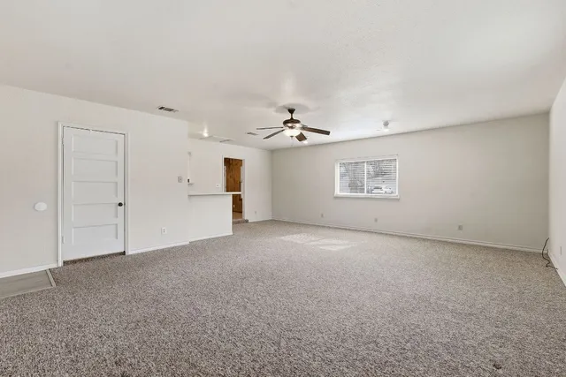 $450,000 | 811 Nixon Street, Lockhart, TX 78644