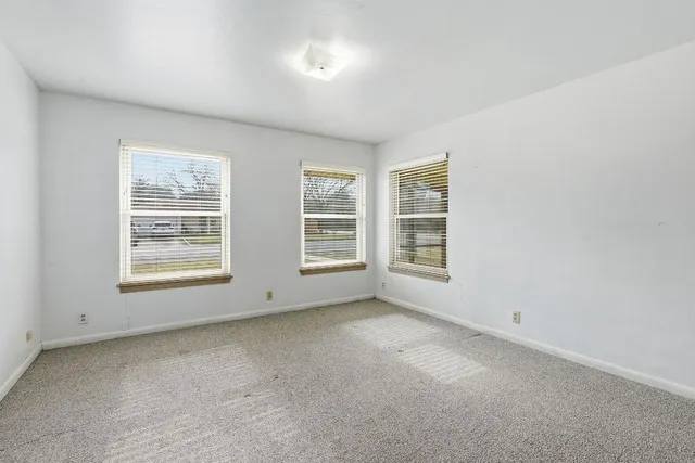 $450,000 | 811 Nixon Street, Lockhart, TX 78644