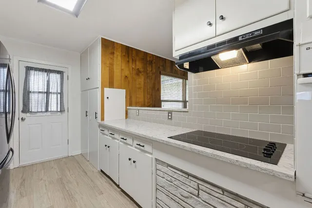 $450,000 | 811 Nixon Street, Lockhart, TX 78644