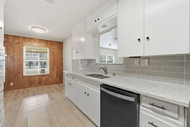 $450,000 | 811 Nixon Street, Lockhart, TX 78644