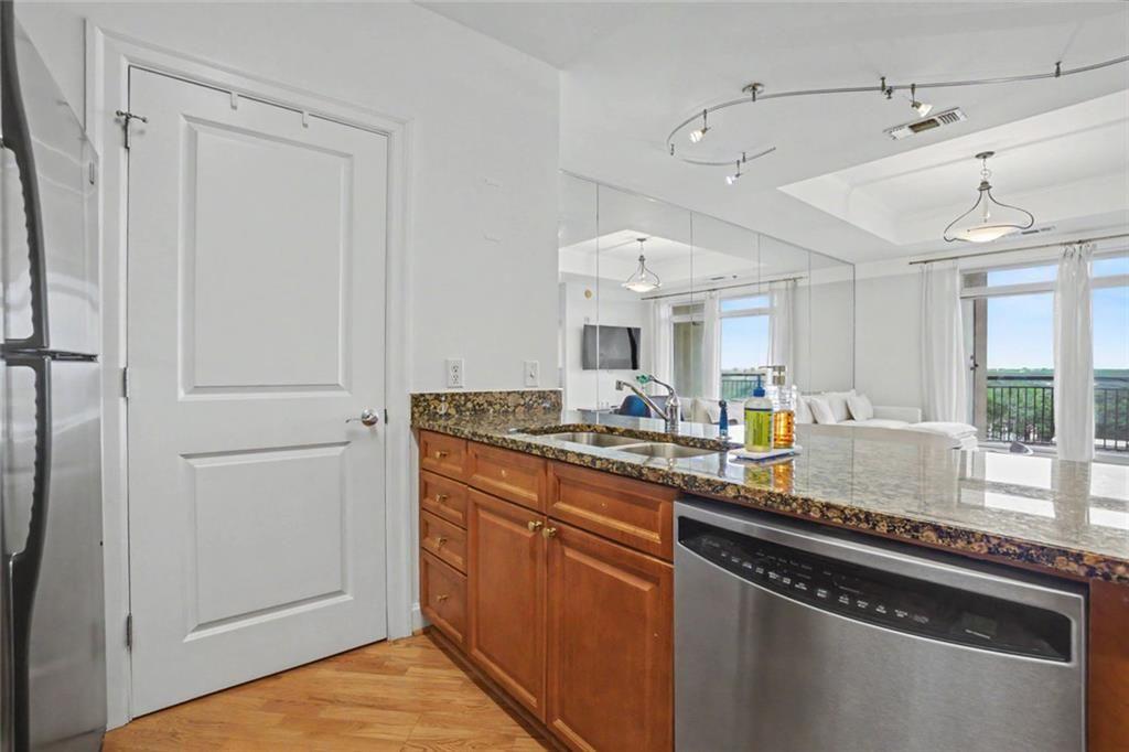 325 East Paces Ferry Road Northeast, Unit 1107 Atlanta, GA 30305 - Photo 4 of 43