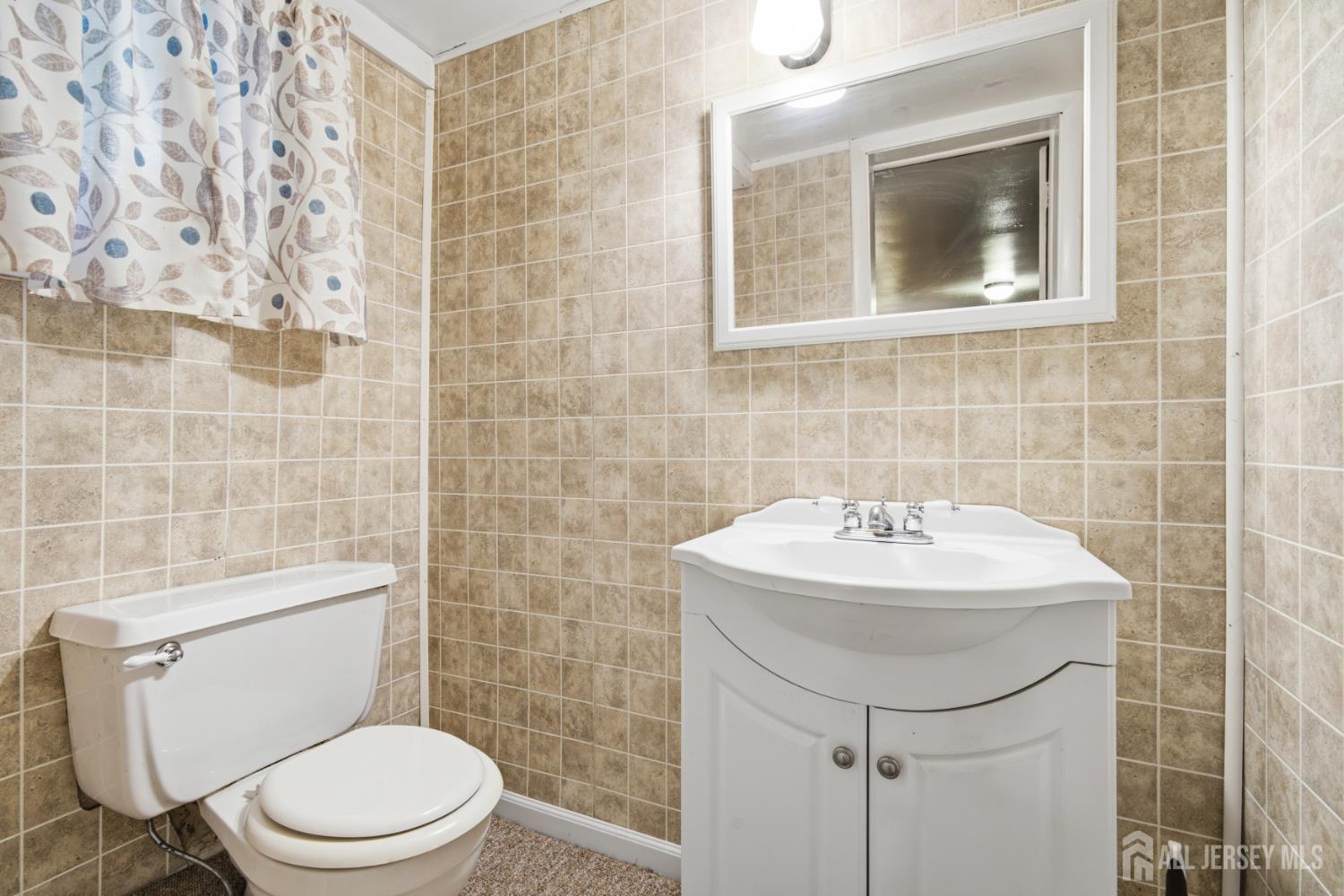 9 Brox Road Edison, NJ 08817 - Photo 26 of 38