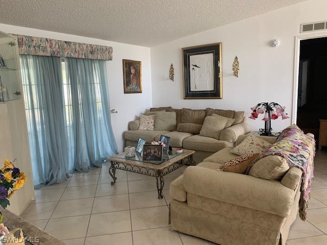 285 Riverwood Road Naples, FL 34114 - Photo 6 of 20 Gallery Image 6
