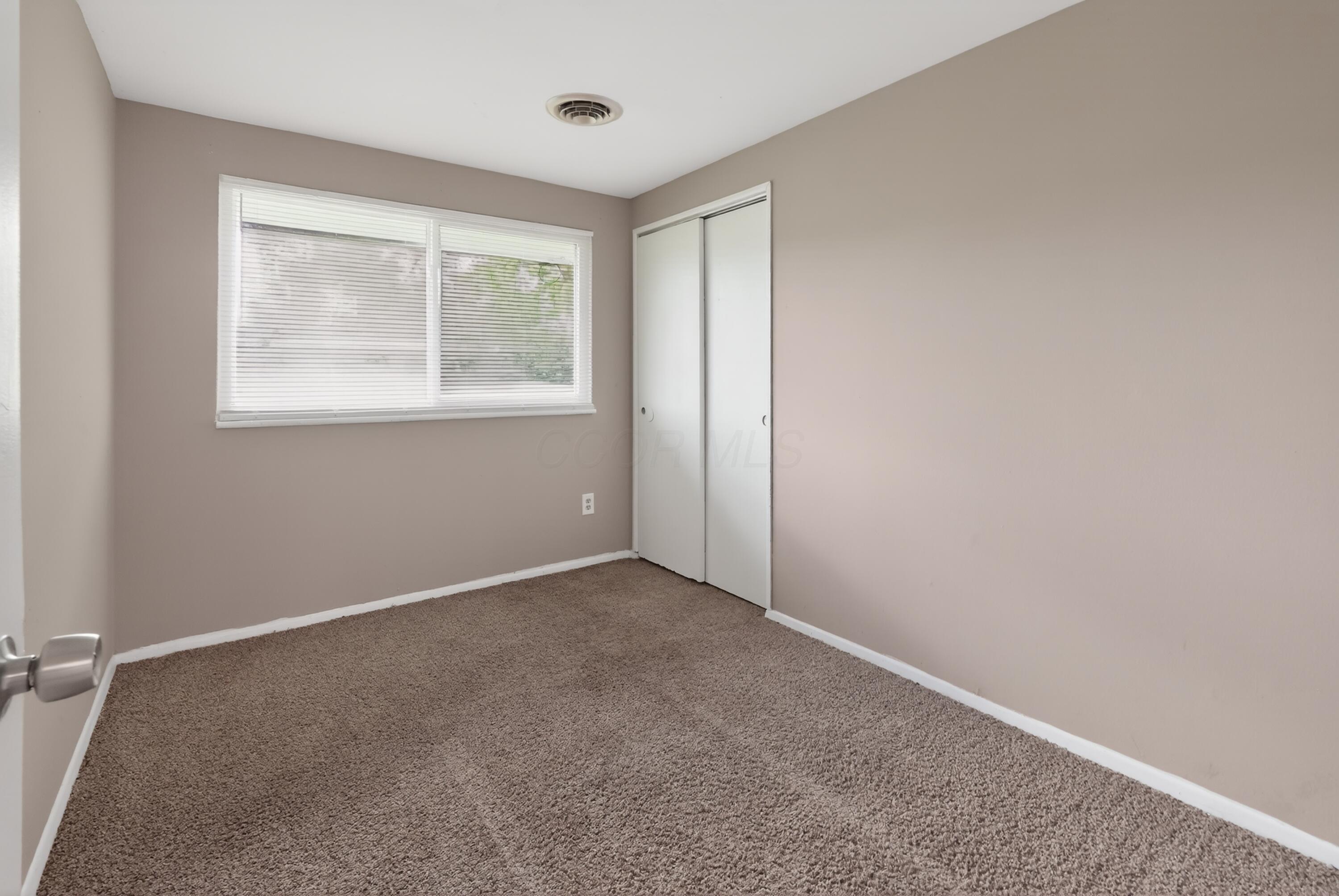 5716 Cairo Road Westerville, OH 43081 - Photo 17 of 30 20_5716_Cairo_Rd_Westerville_OH_43081-Be