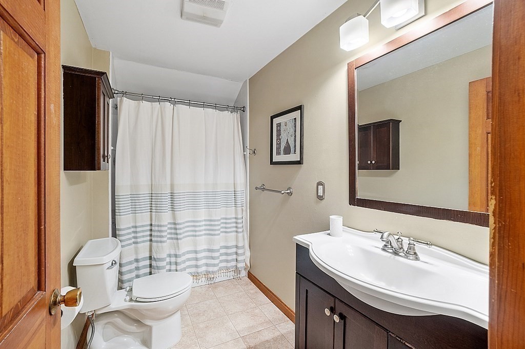 43 Public Road Lancaster, MA 01523 - Photo 15 of 28