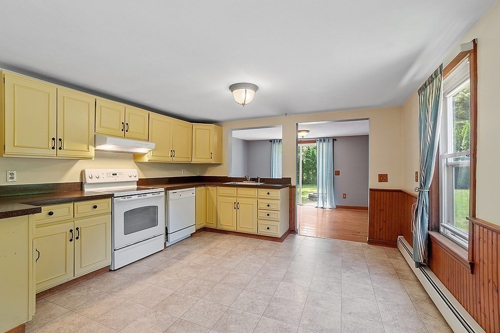 43 Public Road Lancaster, MA 01523 - Photo 2 of 28