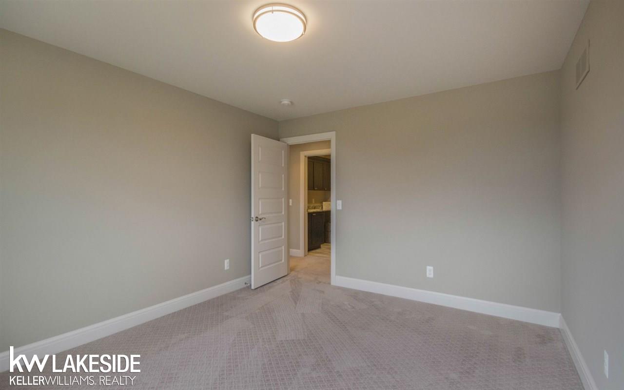 1719 Traceky, Unit 275 Rochester Hills, MI 48306 - Photo 36 of 39