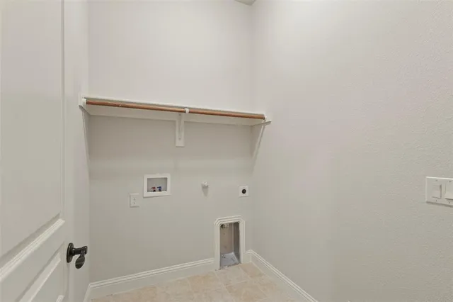 $350,000 | 1020 Broken Wheel Trail, Aubrey, TX 76227