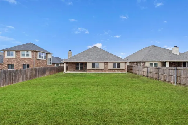 $350,000 | 1020 Broken Wheel Trail, Aubrey, TX 76227