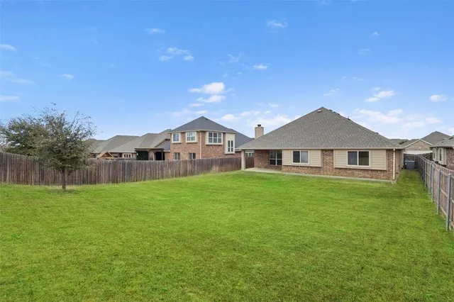 $350,000 | 1020 Broken Wheel Trail, Aubrey, TX 76227