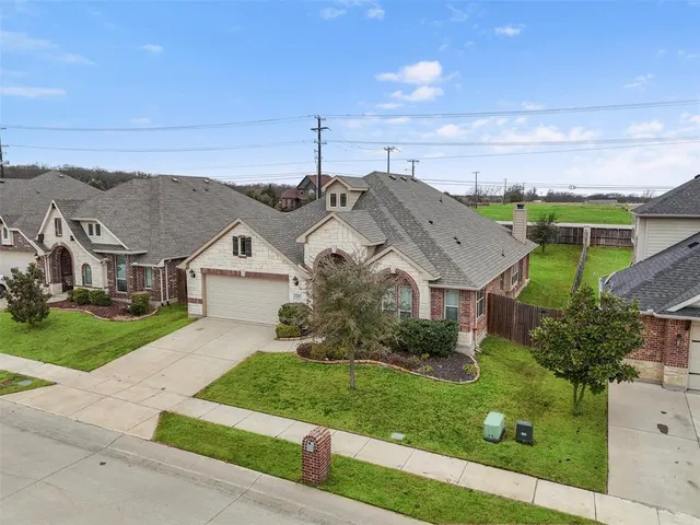 $350,000 | 1020 Broken Wheel Trail, Aubrey, TX 76227