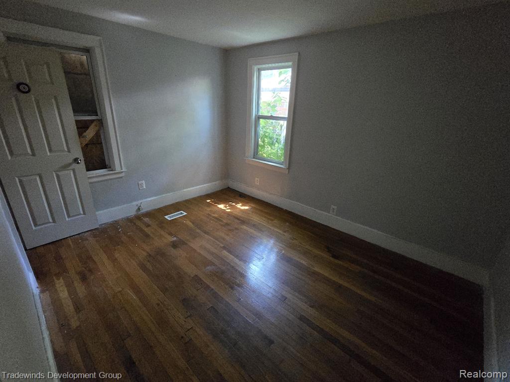 5074 Devonshire Road Detroit, MI 48224 - Photo 13 of 28
