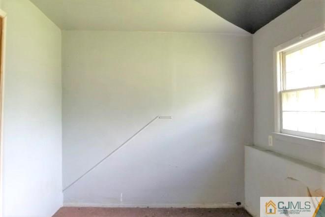 227 Phillips Road Somerset, NJ 08873 - Photo 8 of 16 Gallery Image 8