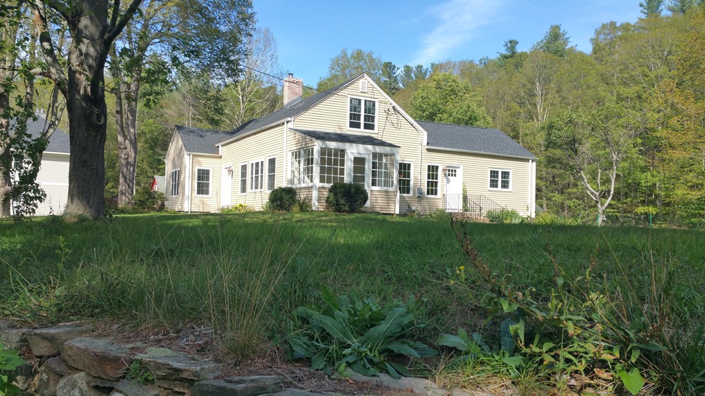 224 Brookfield Road Sturbridge, MA 01518 - Photo 2 of 30