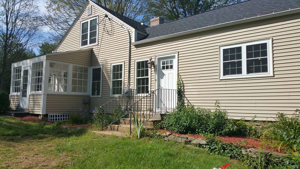 224 Brookfield Road Sturbridge, MA 01518 - Photo 3 of 30